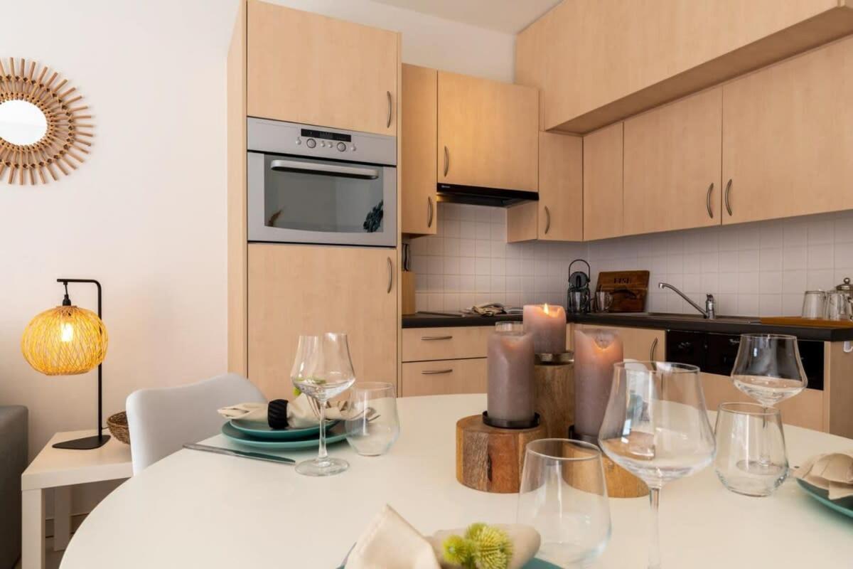 Apartamento 'Blue Sea' - Studio In Ostend With Private Parking Exterior foto