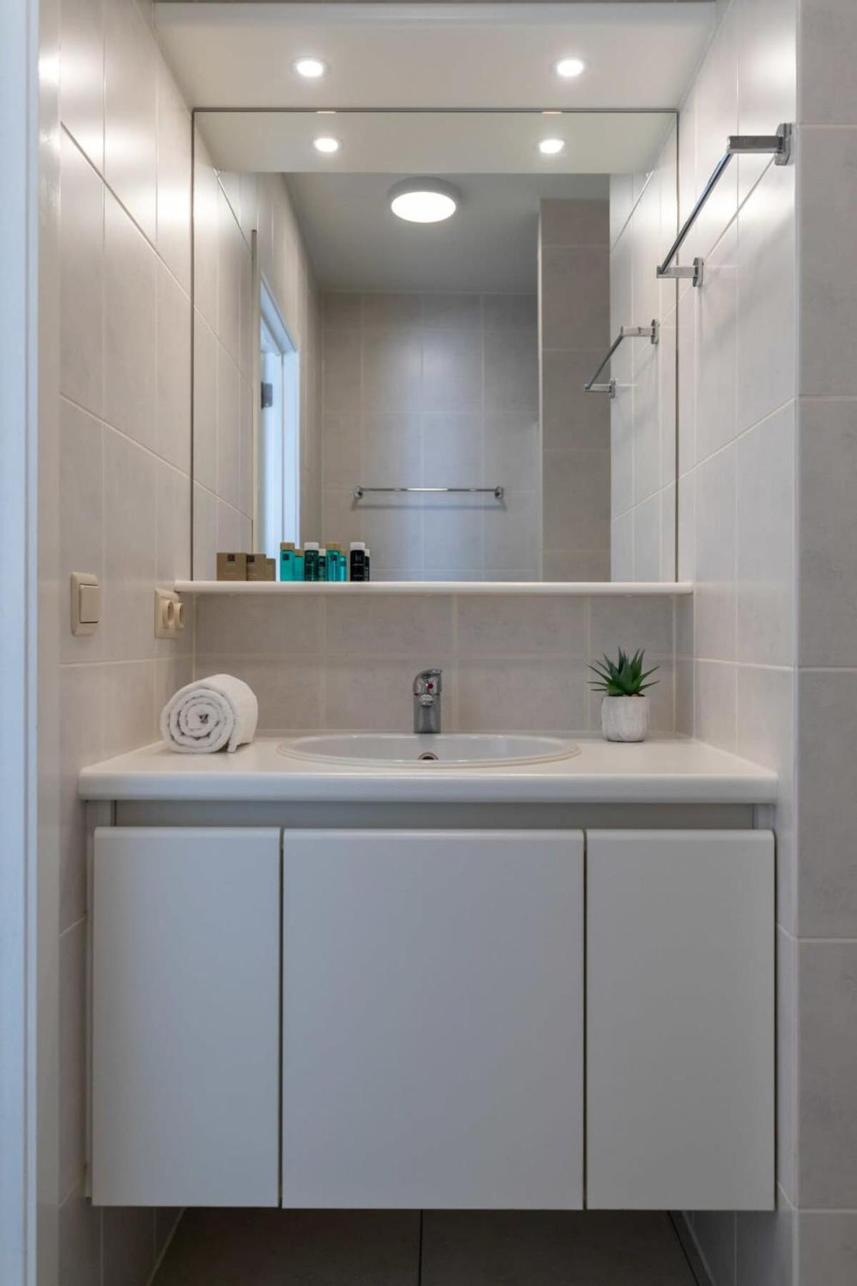 Apartamento 'Blue Sea' - Studio In Ostend With Private Parking Exterior foto
